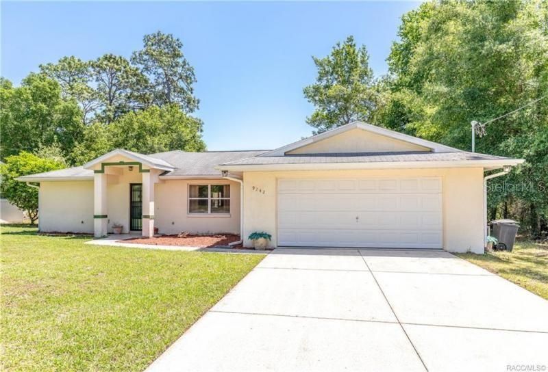 Recently Sold: $174,000 (3 beds, 2 baths, 1376 Square Feet)