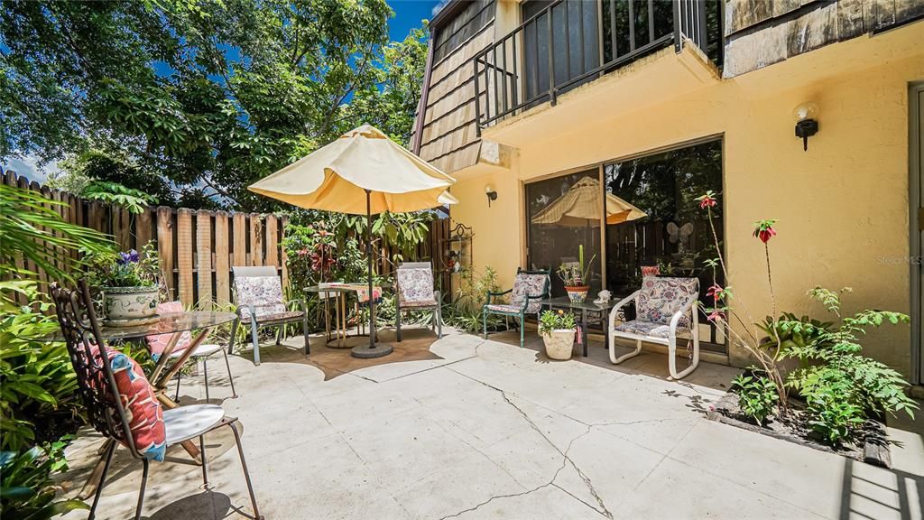 Recently Sold: $150,000 (2 beds, 2 baths, 1260 Square Feet)