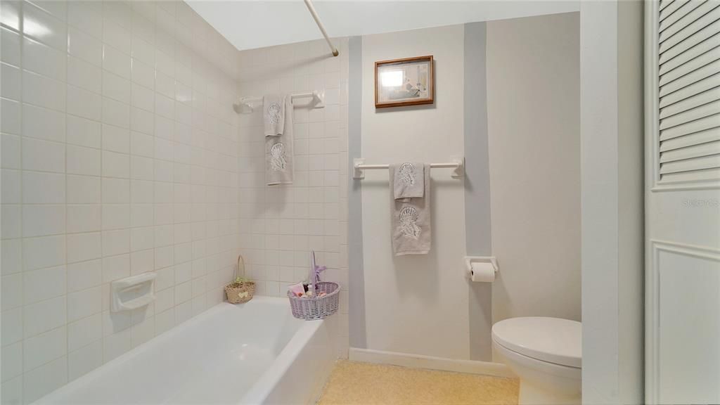 最近售出: $150,000 (2 贝兹, 2 浴室, 1260 平方英尺)