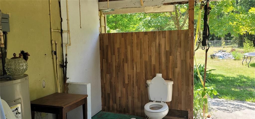 FULLY FUNCTIONAL POTENTIAL SECOND BATHROOM