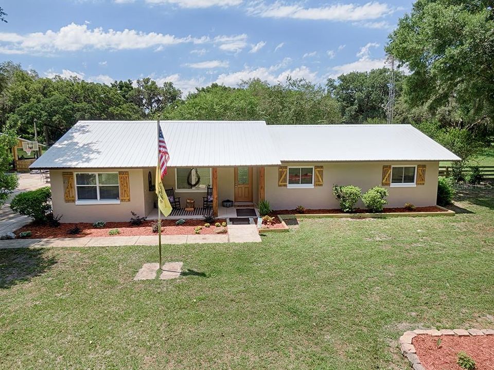 Recently Sold: $435,000 (3 beds, 2 baths, 2193 Square Feet)