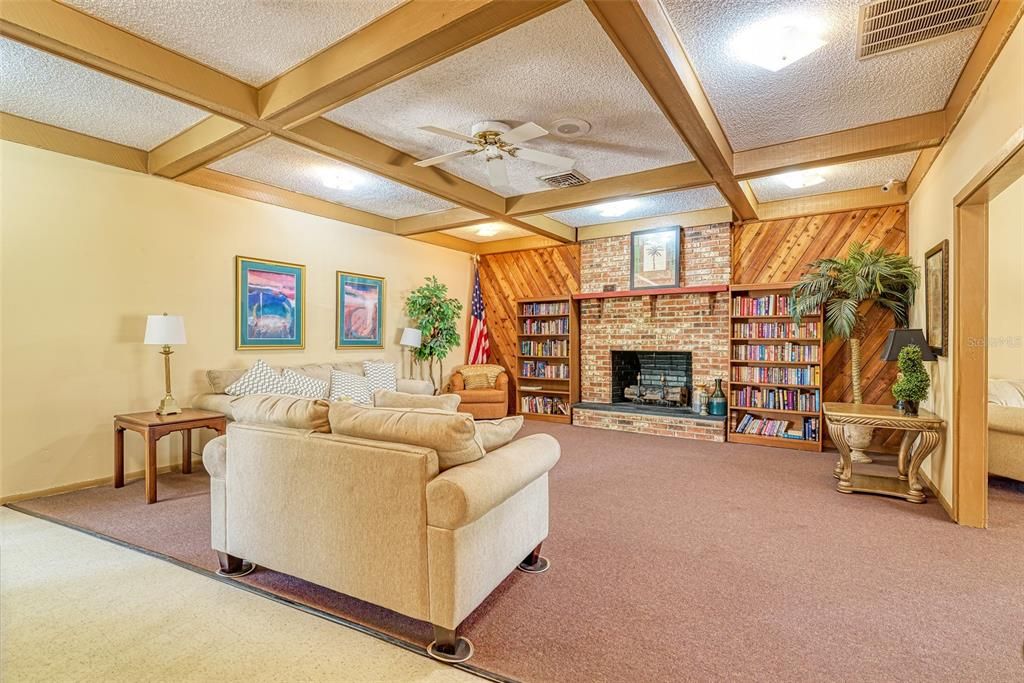 Recently Sold: $85,000 (1 beds, 1 baths, 601 Square Feet)