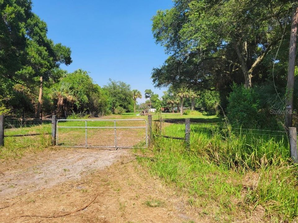 Vendido Recientemente: $35,000 (0.94 acres)