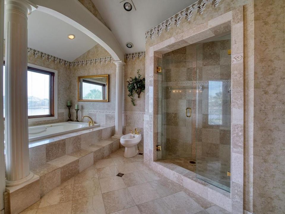 Недавно продано: $2,745,000 (4 спален, 3 ванн, 5100 Квадратных фут)