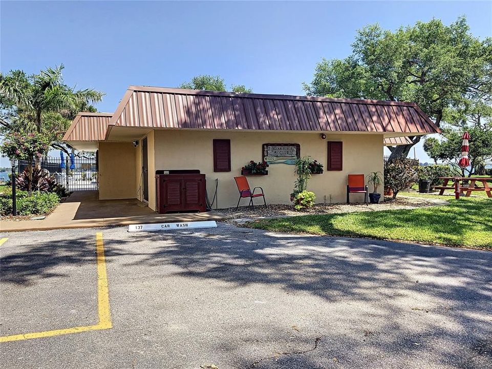 Recently Sold: $205,000 (2 beds, 2 baths, 1051 Square Feet)