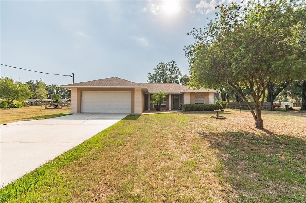 Recently Sold: $299,000 (3 beds, 2 baths, 1398 Square Feet)