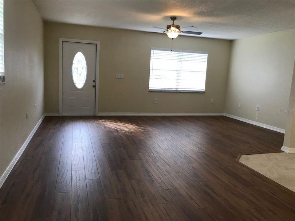 Recently Rented: $950 (1 beds, 1 baths, 779 Square Feet)