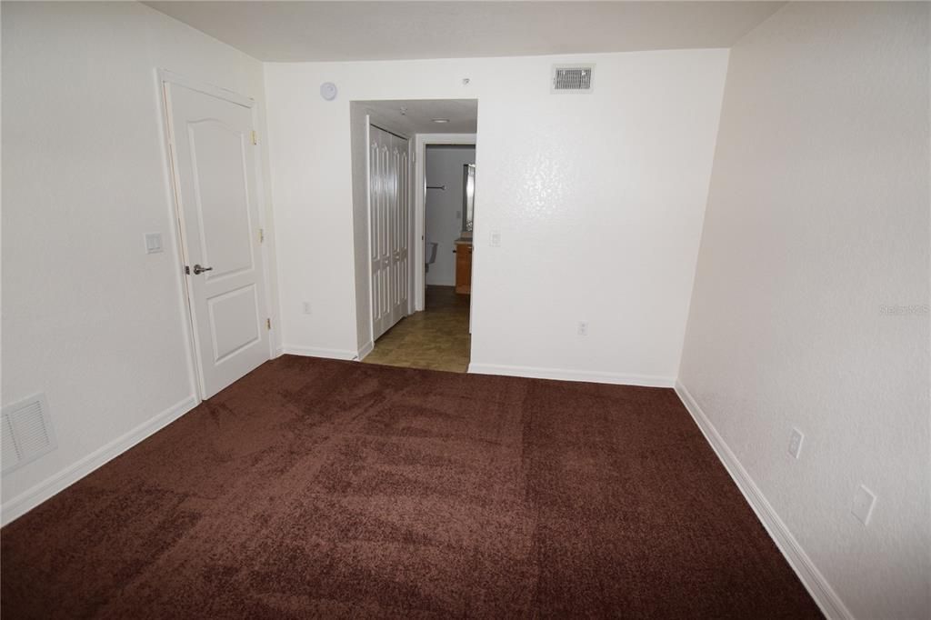 Recently Rented: $995 (2 beds, 2 baths, 863 Square Feet)
