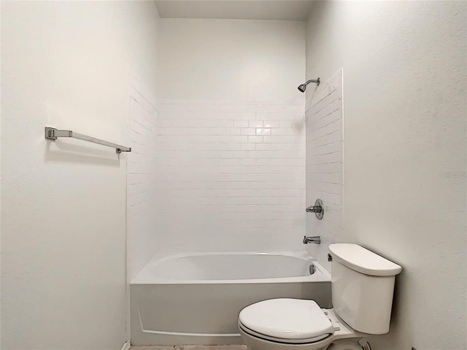 最近售出: $320,000 (4 贝兹, 2 浴室, 2244 平方英尺)