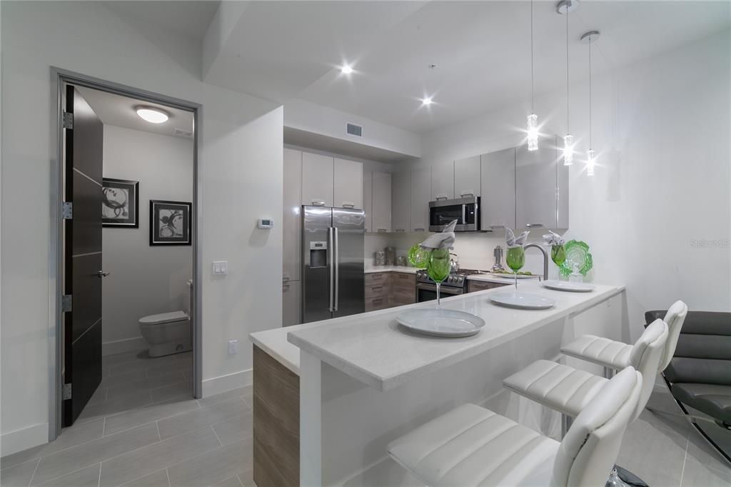 Recently Sold: $1,025,000 (3 beds, 3 baths, 2588 Square Feet)
