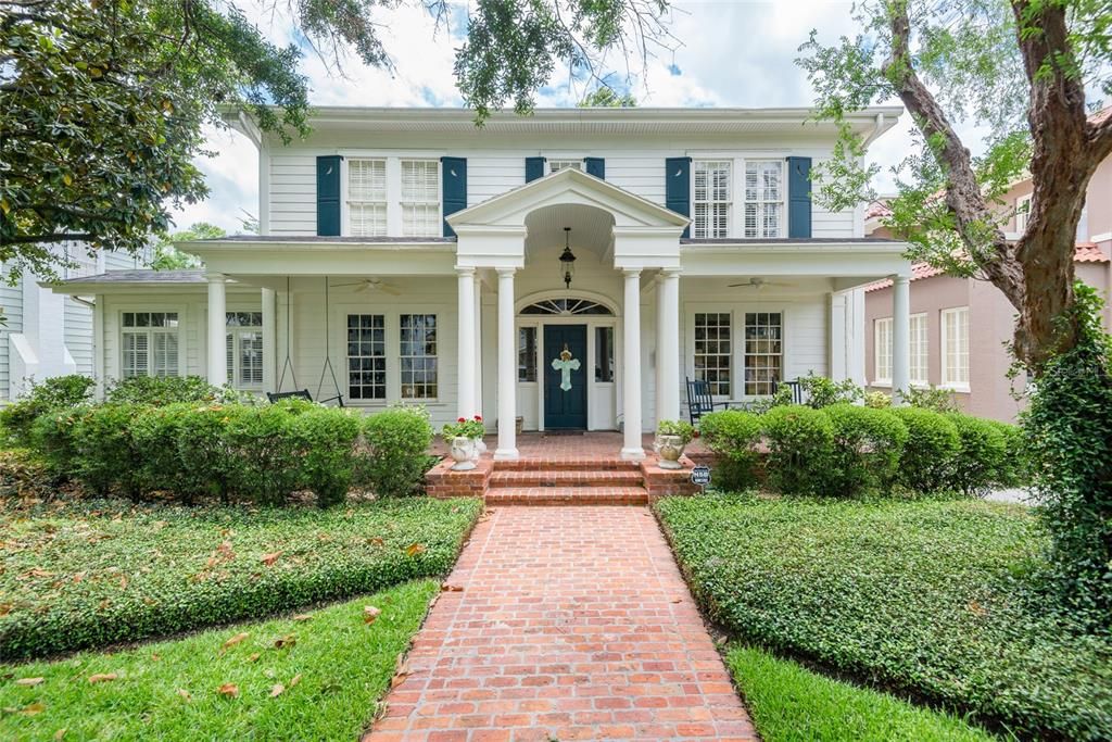 Recently Sold: $1,850,000 (5 beds, 3 baths, 4603 Square Feet)