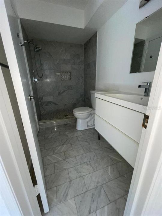 最近租的: $1,500 (2 贝兹, 2 浴室, 988 平方英尺)