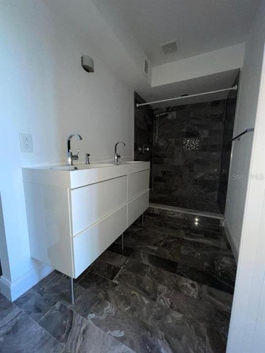 最近租的: $1,500 (2 贝兹, 2 浴室, 988 平方英尺)