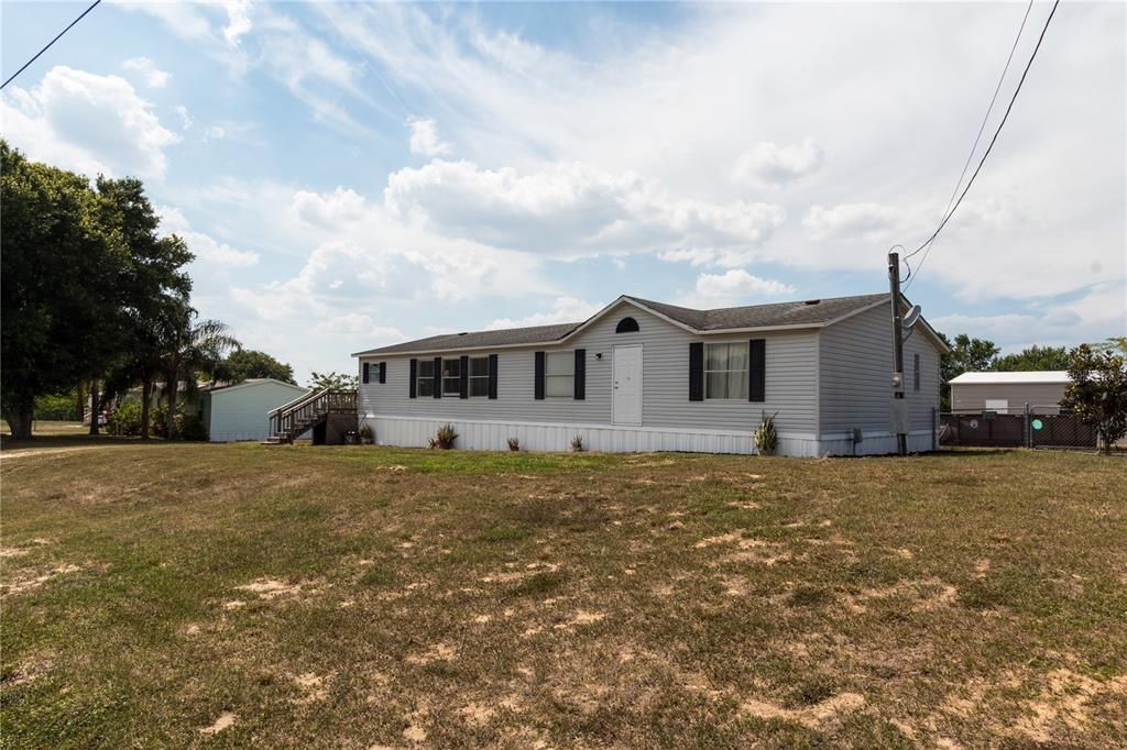 Recently Sold: $169,900 (3 beds, 2 baths, 1560 Square Feet)