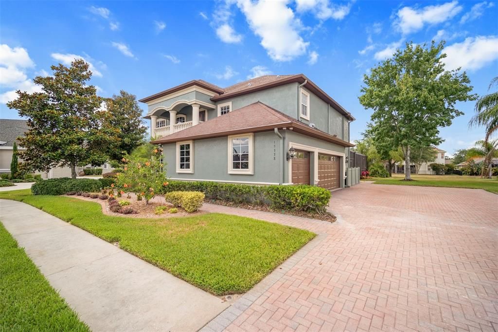 Recently Sold: $840,000 (6 beds, 4 baths, 4744 Square Feet)