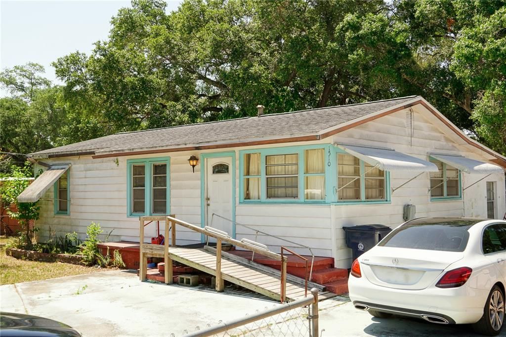 Vendido Recientemente: $200,000 (2 camas, 2 baños, 1160 Pies cuadrados)