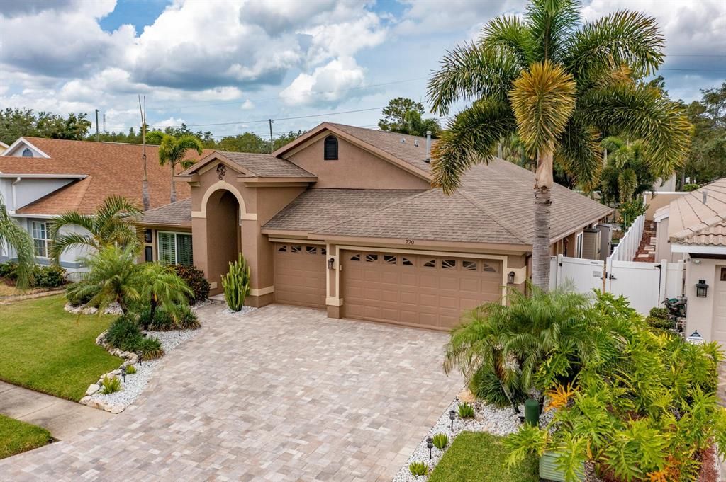 Recently Sold: $489,000 (4 beds, 3 baths, 2304 Square Feet)