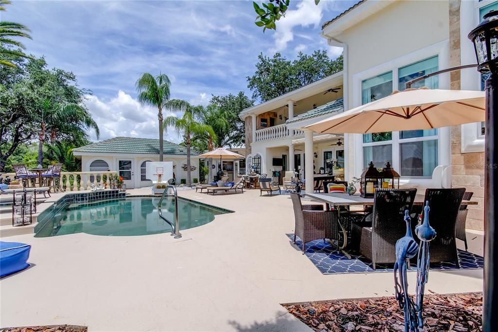 Recently Sold: $2,229,995 (4 beds, 4 baths, 3925 Square Feet)