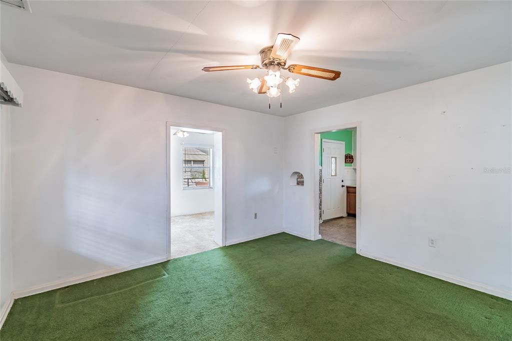 Recently Sold: $85,000 (2 beds, 1 baths, 874 Square Feet)