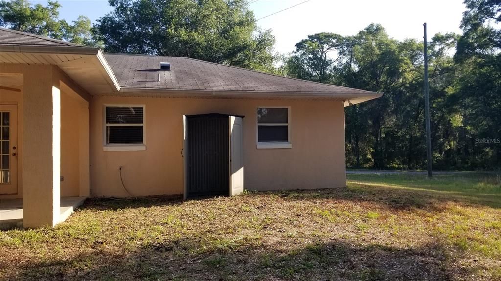 Recently Rented: $1,200 (3 beds, 2 baths, 1354 Square Feet)