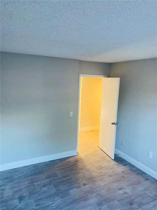 Recently Sold: $117,000 (1 beds, 1 baths, 733 Square Feet)