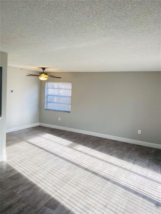 Recently Sold: $117,000 (1 beds, 1 baths, 733 Square Feet)