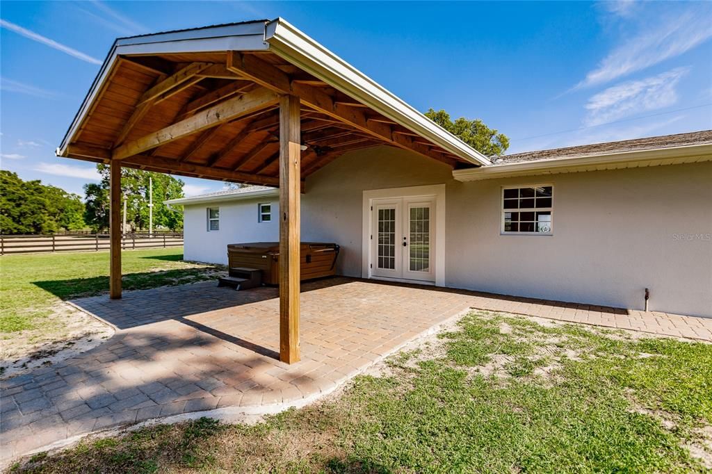 Recently Sold: $529,000 (4 beds, 3 baths, 1959 Square Feet)
