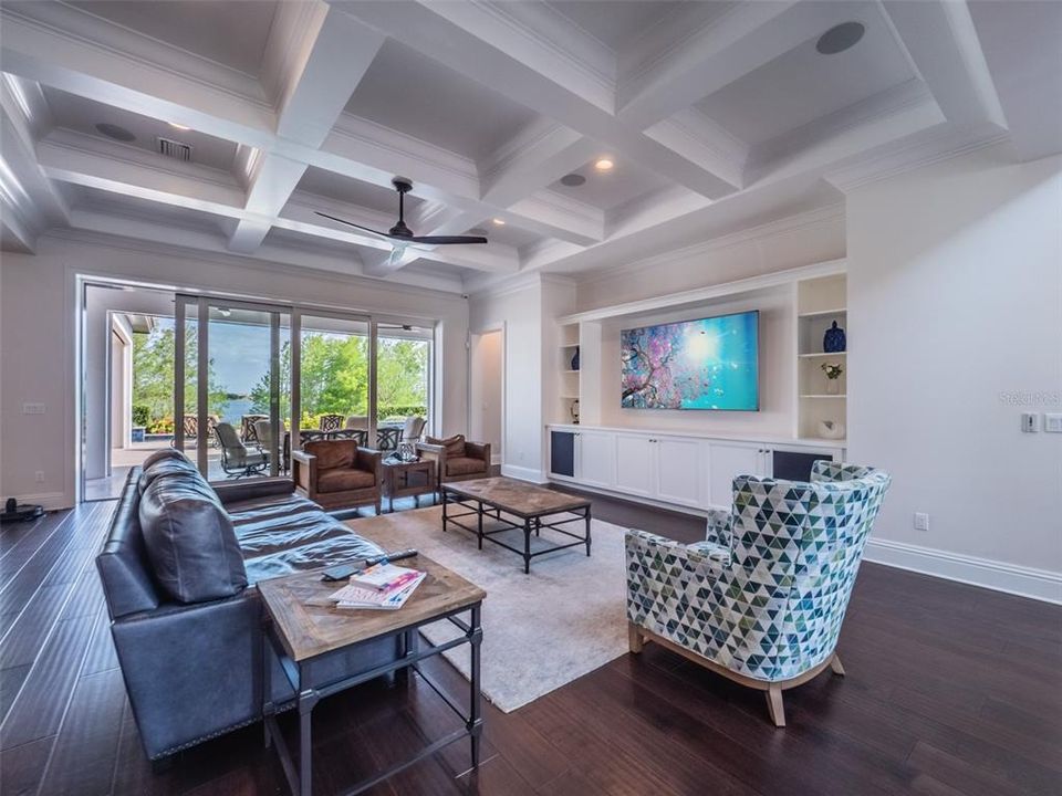 Recently Sold: $2,000,000 (5 beds, 5 baths, 4620 Square Feet)