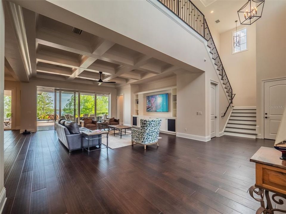 Recently Sold: $2,000,000 (5 beds, 5 baths, 4620 Square Feet)