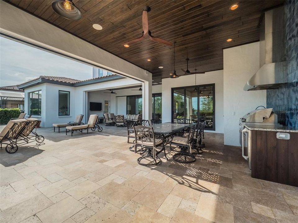 Recently Sold: $2,000,000 (5 beds, 5 baths, 4620 Square Feet)