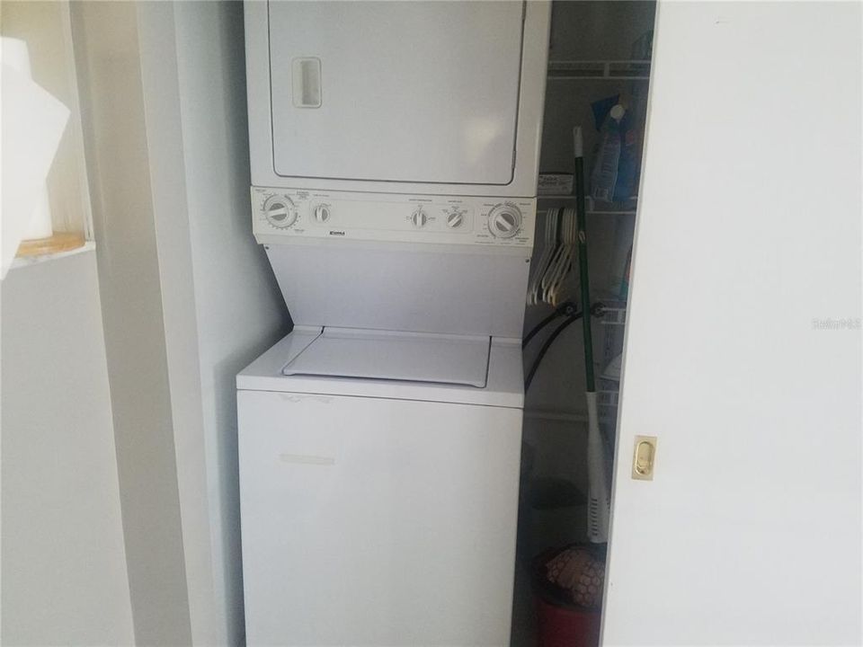 Vendido Recientemente: $93,000 (2 camas, 2 baños, 799 Pies cuadrados)