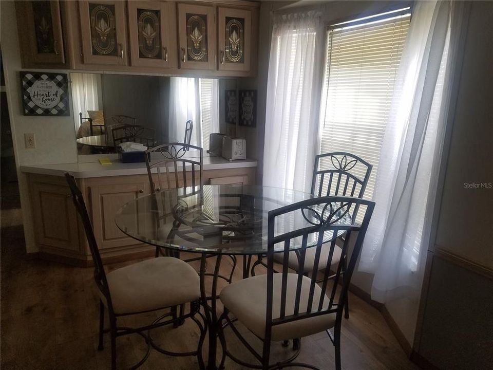 Vendido Recientemente: $93,000 (2 camas, 2 baños, 799 Pies cuadrados)