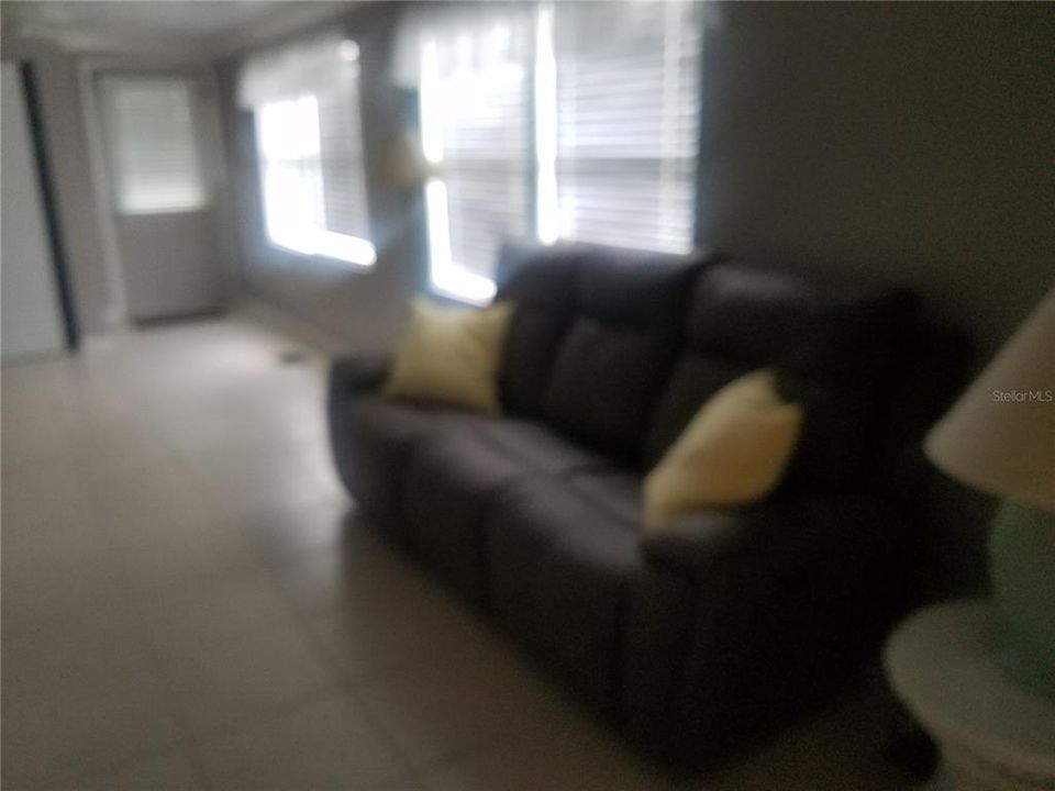 Vendido Recientemente: $93,000 (2 camas, 2 baños, 799 Pies cuadrados)