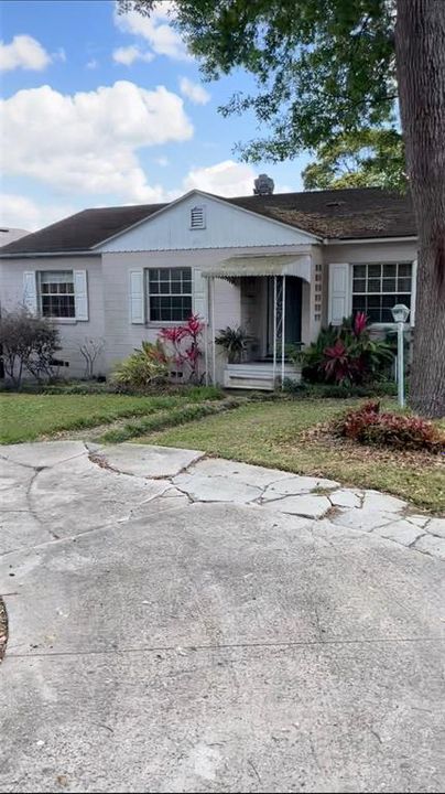 Recently Sold: $180,000 (3 beds, 1 baths, 1046 Square Feet)