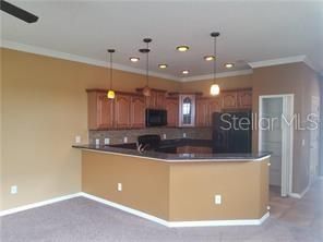 Recently Rented: $2,000 (3 beds, 2 baths, 1695 Square Feet)