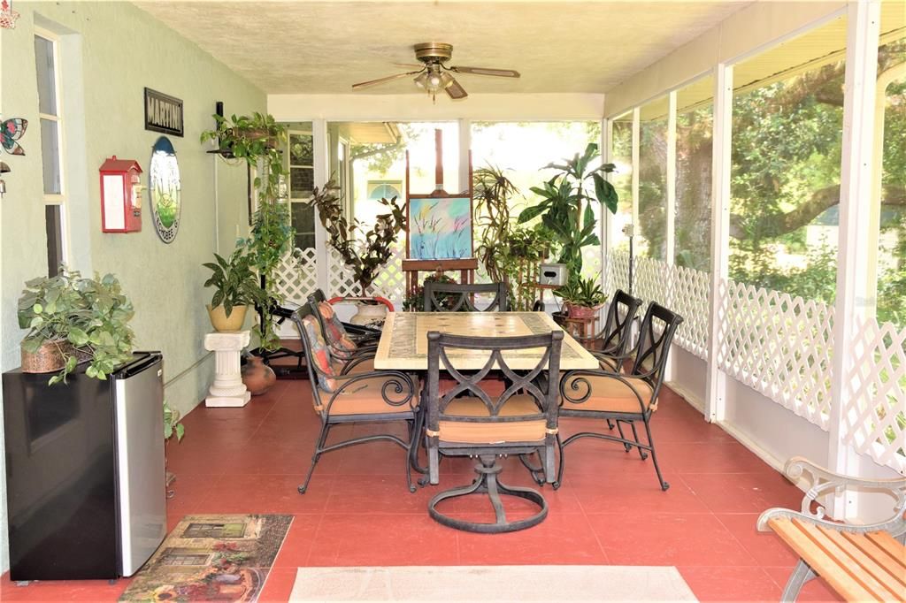 Recently Sold: $289,000 (3 beds, 2 baths, 2058 Square Feet)