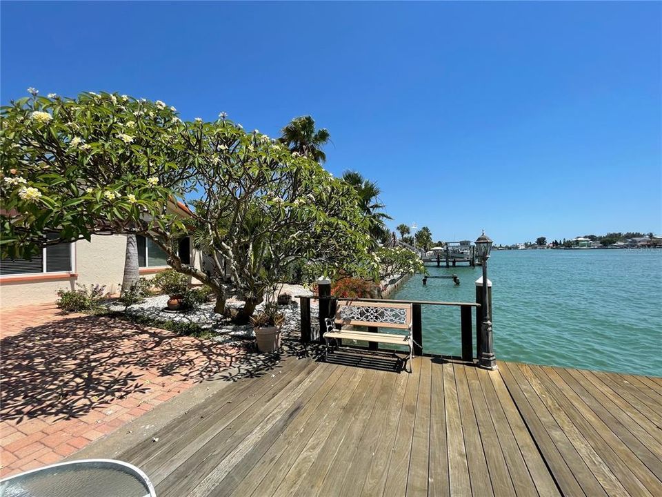 Recently Sold: $1,300,000 (3 beds, 3 baths, 2325 Square Feet)