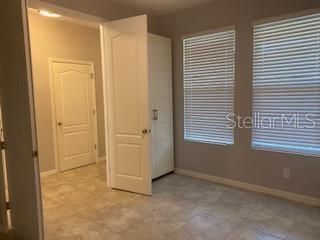 Recently Rented: $1,950 (3 beds, 2 baths, 1920 Square Feet)