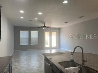 Recently Rented: $1,950 (3 beds, 2 baths, 1920 Square Feet)