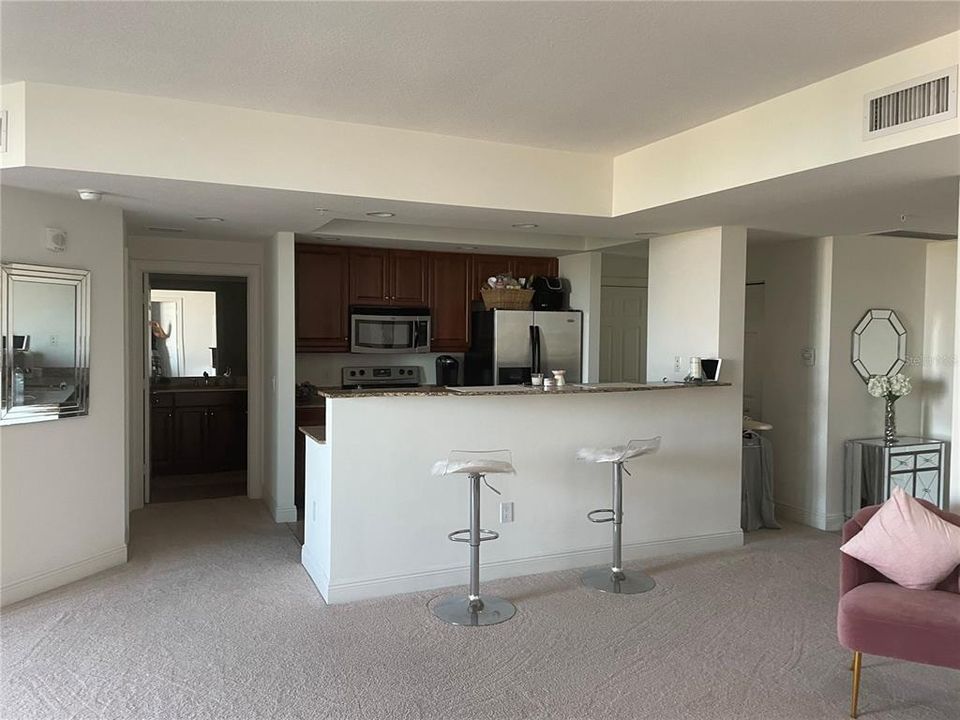 Recently Sold: $480,000 (2 beds, 2 baths, 1323 Square Feet)