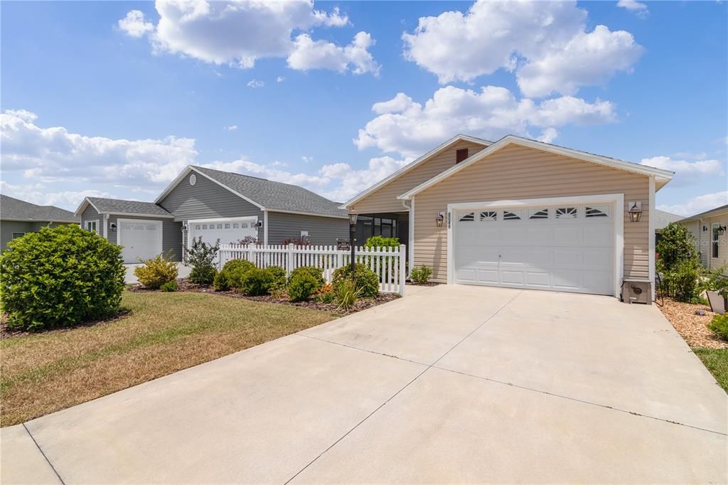 Recently Sold: $245,000 (2 beds, 2 baths, 1160 Square Feet)