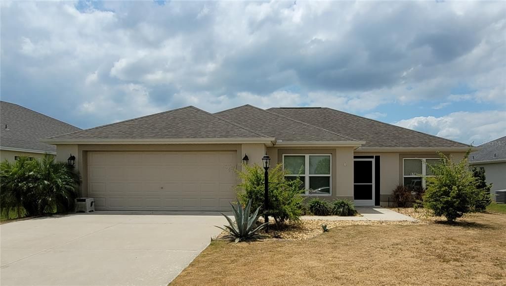 Recently Sold: $310,000 (3 beds, 2 baths, 1569 Square Feet)