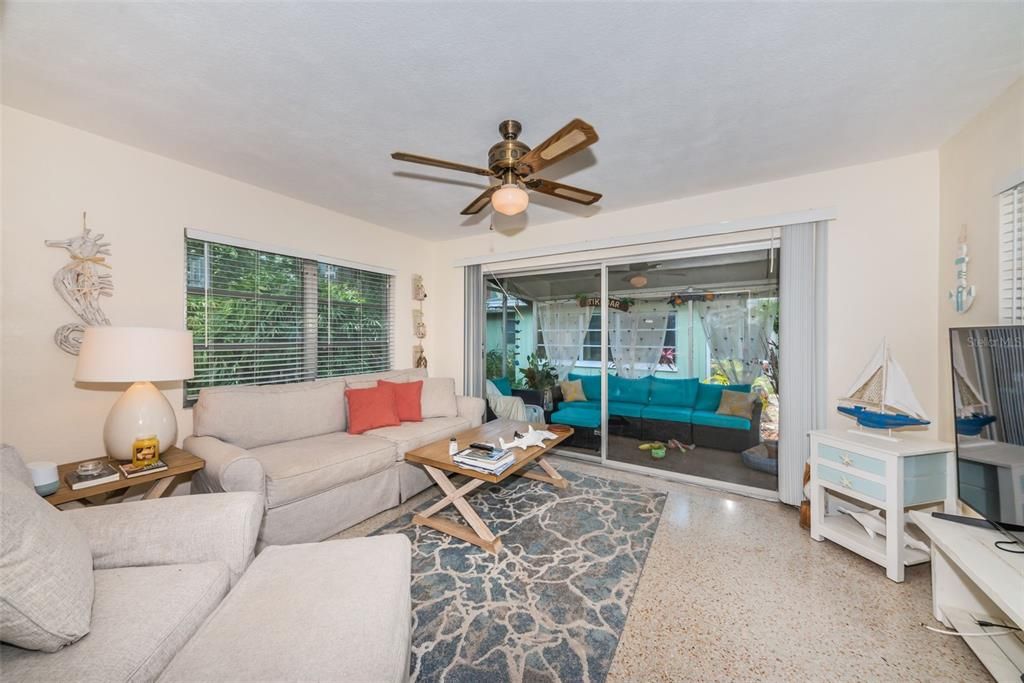 Recently Sold: $1,999,000 (4 beds, 3 baths, 2606 Square Feet)