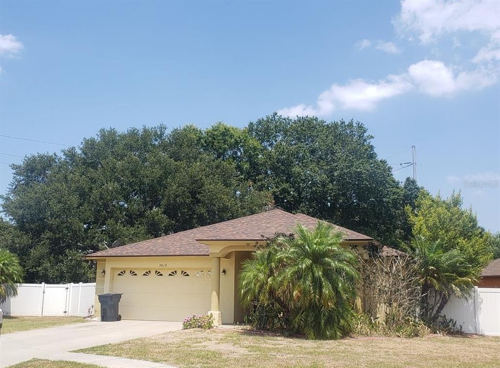 Recently Sold: $320,000 (3 beds, 2 baths, 1692 Square Feet)