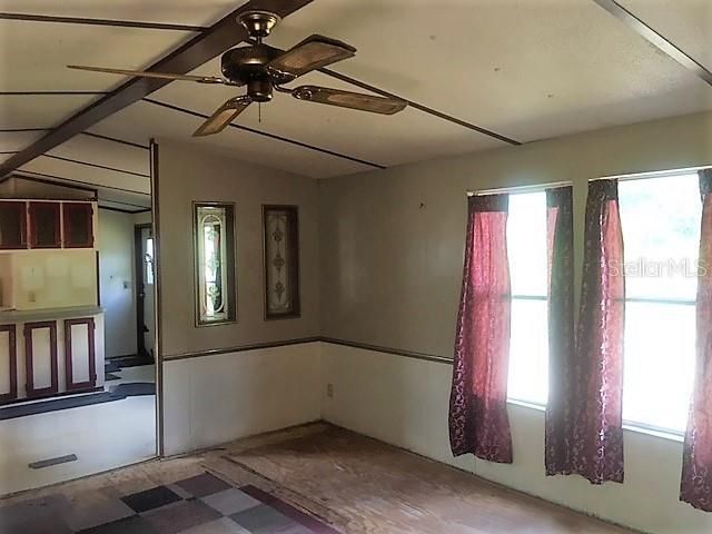 Vendido Recientemente: $128,000 (3 camas, 3 baños, 1736 Pies cuadrados)