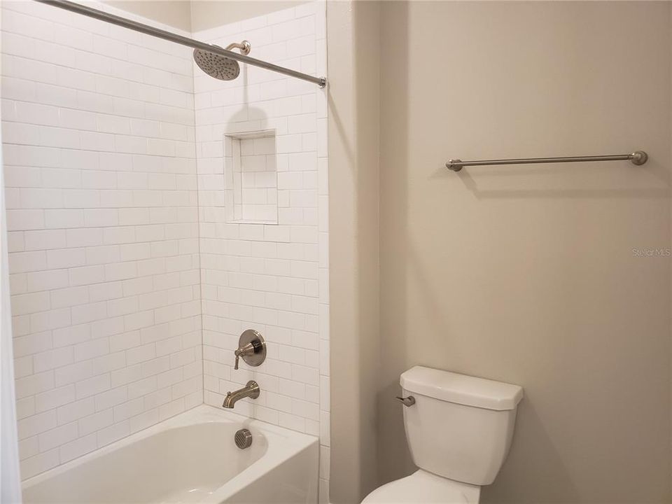 最近租的: $2,300 (3 贝兹, 2 浴室, 1827 平方英尺)