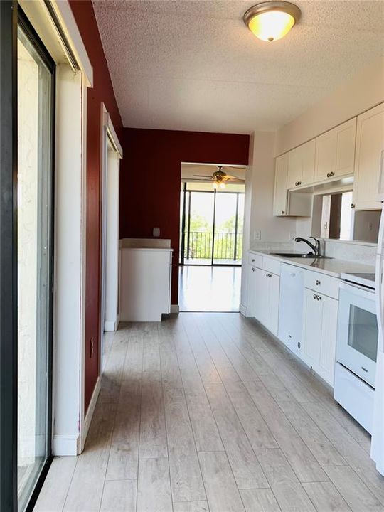 Recently Sold: $130,000 (2 beds, 2 baths, 1152 Square Feet)