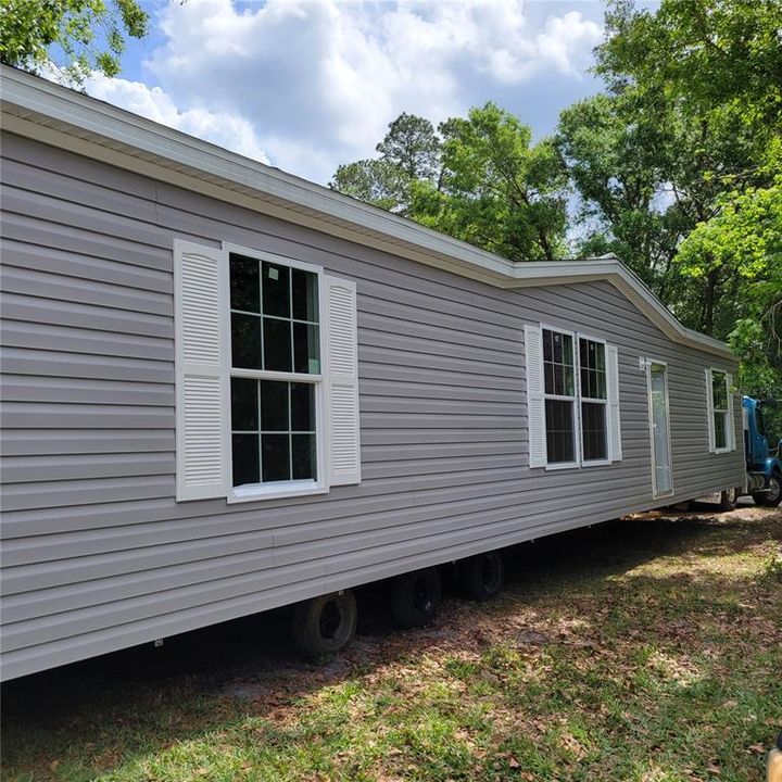 Active With Contract: $199,900 (3 beds, 2 baths, 1493 Square Feet)