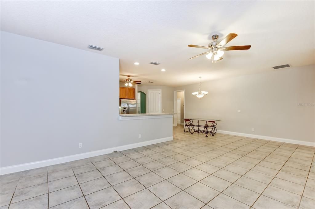 Recently Sold: $550,000 (3 beds, 2 baths, 2263 Square Feet)