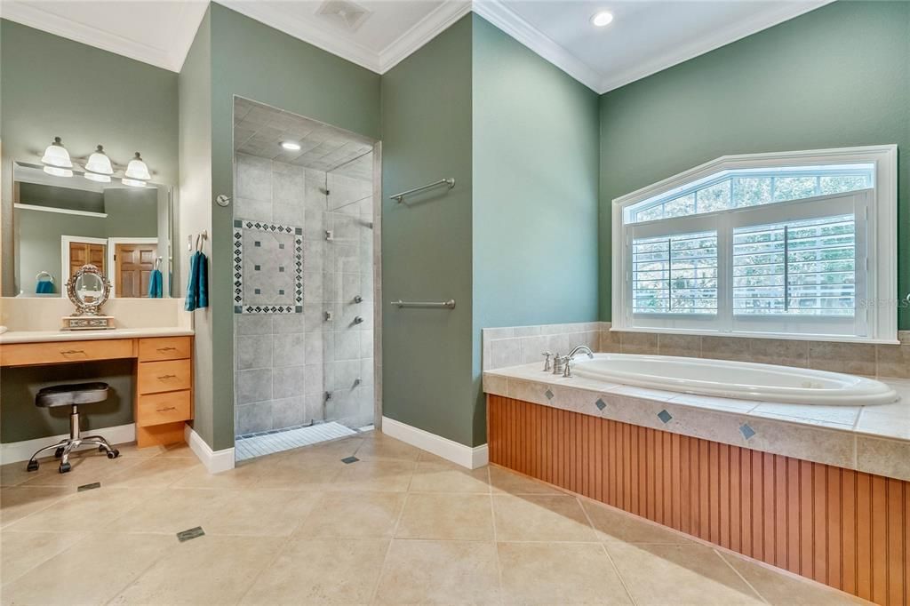 Недавно продано: $1,250,000 (5 спален, 4 ванн, 6309 Квадратных фут)